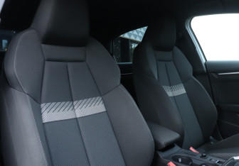 Подержанный автомобиль Audi A3 Sedan 2021 года (14 фото)