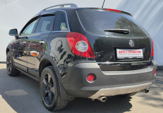 Подержанный автомобиль Opel Antara 2010 года (7 фото)