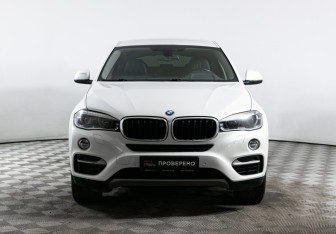 Подержанный автомобиль BMW X6 2015 года (2 фото)