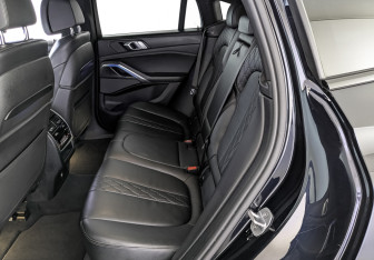 Подержанный автомобиль BMW X6 2019 года (18 фото)