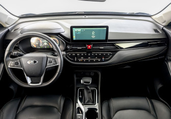 Подержанный автомобиль Москвич 3 2023 года (14 фото)