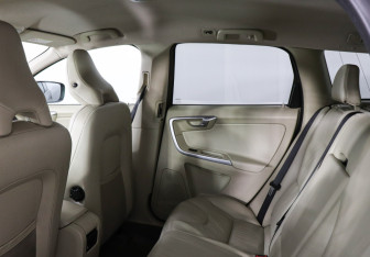 Подержанный автомобиль Volvo XC60 2011 года (8 фото)