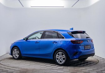 Подержанный автомобиль Kia Ceed Hatchback 2019 года (7 фото)