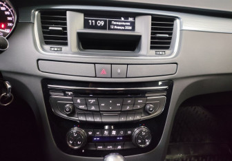 Подержанный автомобиль Peugeot 508 Sedan 2012 года (15 фото)