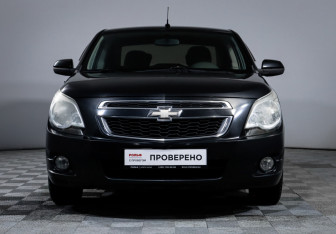 Подержанный автомобиль Chevrolet Cobalt Sedan 2013 года (2 фото)