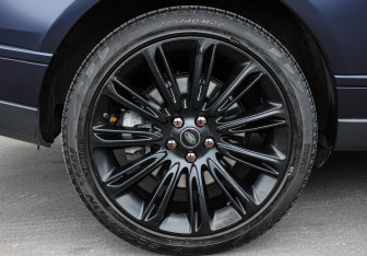 Подержанный автомобиль Land Rover Range Rover 2018 года (32 фото)
