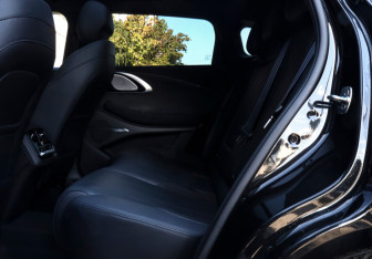 Подержанный автомобиль Exeed TXL 2023 года (10 фото)