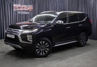 Подержанный автомобиль Mitsubishi Montero Sport 2023 года (1 фото)