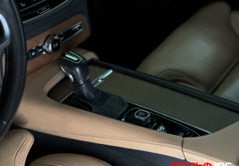 Подержанный автомобиль Volvo XC90 2018 года (18 фото)