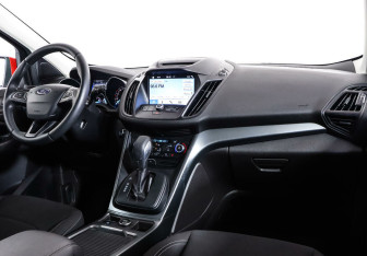 Подержанный автомобиль Ford Kuga 2019 года (5 фото)