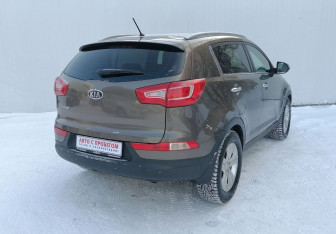 Подержанный автомобиль Kia Sportage 2012 года (5 фото)