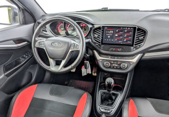 Подержанный автомобиль LADA (ВАЗ) Vesta Sedan 2021 года (27 фото)