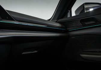 Подержанный автомобиль Changan UNI-V 2024 года (17 фото)