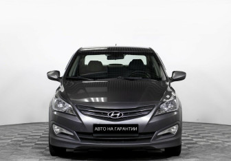 Подержанный автомобиль Hyundai Solaris Sedan 2014 года (2 фото)