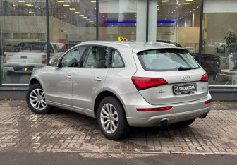 Подержанный автомобиль Audi Q5 2013 года (6 фото)
