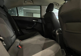 Подержанный автомобиль Opel Insignia Liftback 2013 года (11 фото)