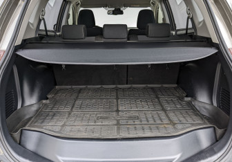 Подержанный автомобиль Toyota RAV4 2014 года (10 фото)