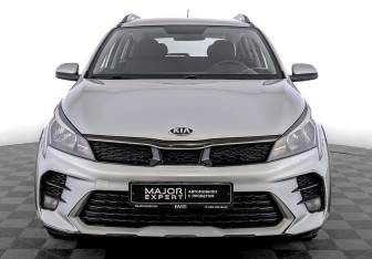 Подержанный автомобиль Kia Rio Hatchback 2021 года (2 фото)