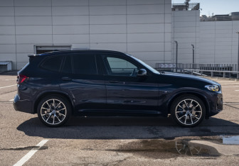 Подержанный автомобиль BMW X3 2021 года (5 фото)
