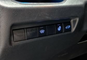 Подержанный автомобиль Toyota RAV4 2020 года (26 фото)