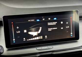 Подержанный автомобиль Geely Coolray 2022 года (26 фото)