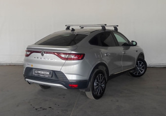 Подержанный автомобиль Renault Arkana 2019 года (4 фото)