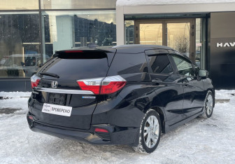 Подержанный автомобиль Honda Shuttle Wagon 2016 года (5 фото)