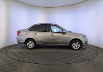 Подержанный автомобиль LADA (ВАЗ) Granta Sedan 2022 года (4 фото)