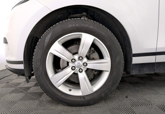 Подержанный автомобиль Land Rover Range Rover Velar 2019 года (18 фото)