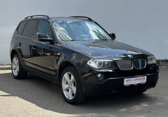 Подержанный автомобиль BMW X3 2010 года (3 фото)