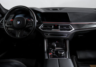 Подержанный автомобиль BMW X6 M 2021 года (12 фото)