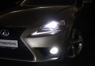 Подержанный автомобиль Lexus IS Sedan 2013 года (23 фото)