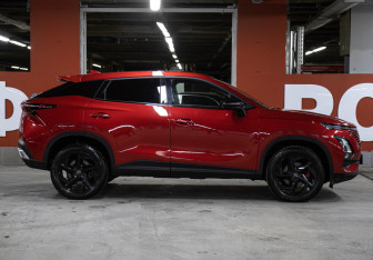 Подержанный автомобиль Omoda C5 2024 года (25 фото)