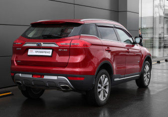 Подержанный автомобиль Geely Atlas 2019 года (5 фото)