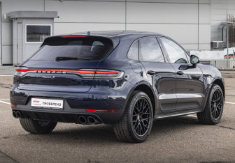 Подержанный автомобиль Porsche Macan 2019 года (7 фото)