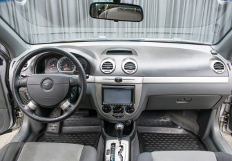 Подержанный автомобиль Chevrolet Lacetti Wagon 2009 года (12 фото)