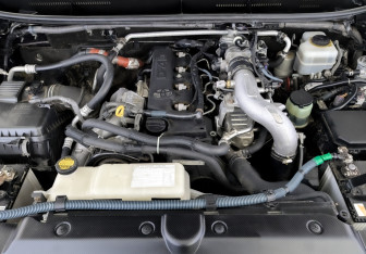 Подержанный автомобиль Toyota Land Cruiser Prado 2013 года (9 фото)