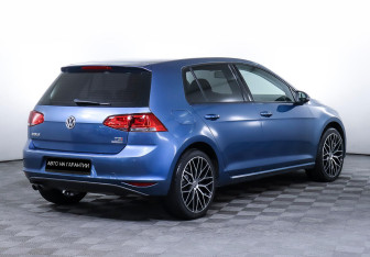 Подержанный автомобиль Volkswagen Golf Hatchback 2013 года (5 фото)