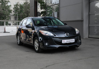 Подержанный автомобиль Mazda 3 Hatchback 2011 года (3 фото)