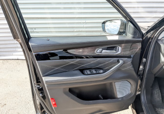 Подержанный автомобиль Exeed VX 2023 года (19 фото)