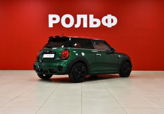 Подержанный автомобиль MINI Hatch 2019 года (5 фото)