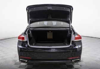 Подержанный автомобиль Hyundai Genesis 2014 года (23 фото)