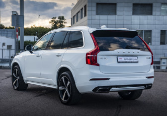 Подержанный автомобиль Volvo XC90 2017 года (7 фото)