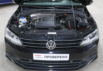 Подержанный автомобиль Volkswagen Jetta Sedan 2016 года (9 фото)