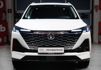 Подержанный автомобиль Changan UNI-S 2024 года (2 фото)