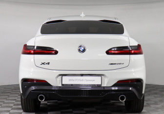 Подержанный автомобиль BMW X4 2019 года (4 фото)