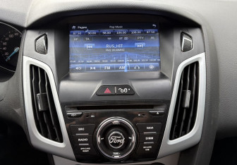 Подержанный автомобиль Ford Focus Sedan 2012 года (15 фото)