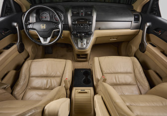 Подержанный автомобиль Honda CR-V 2008 года (9 фото)