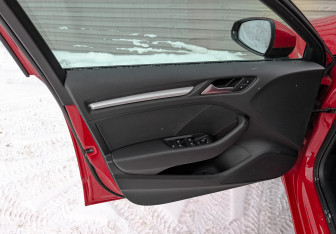 Подержанный автомобиль Audi A3 Hatchback 2013 года (19 фото)