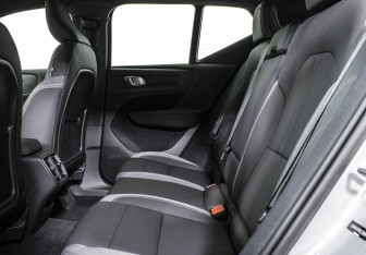 Новый Volvo XC40 2024 (15 фото)